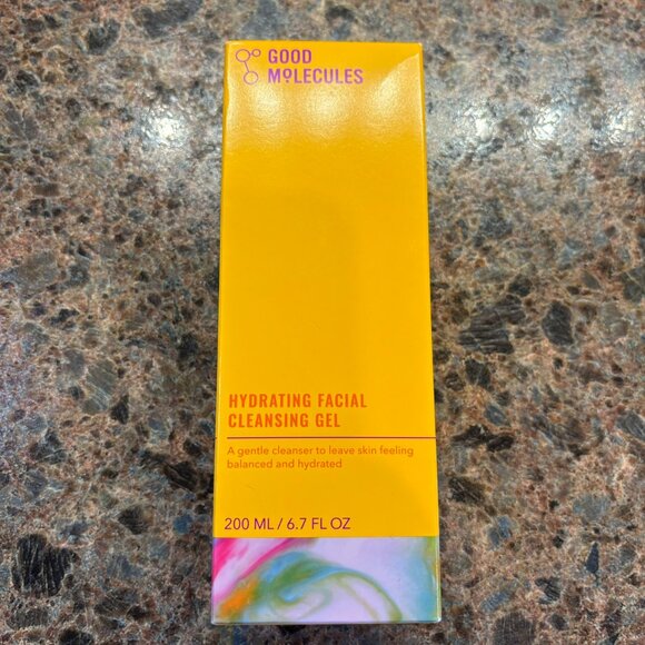 New Good Molecules Skin Care Bundle Cleanser Moisturizer Serum SEE LISITING - Picture 2 of 9